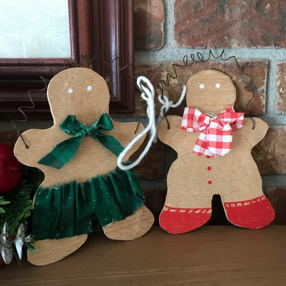 Rare Vintage 1960’s Hand Carved Gingerbread Men